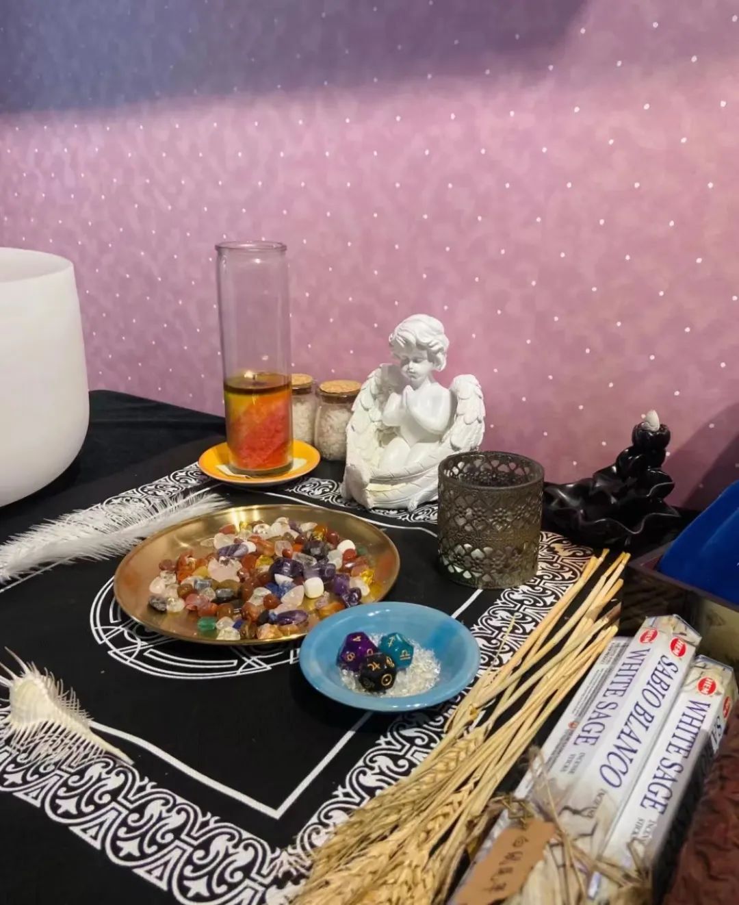 DƬ